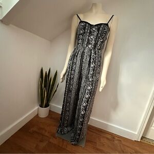 🖤🤍 Band of Gypsies : Black & White Floral Patterned Jumpsuit with Pockets